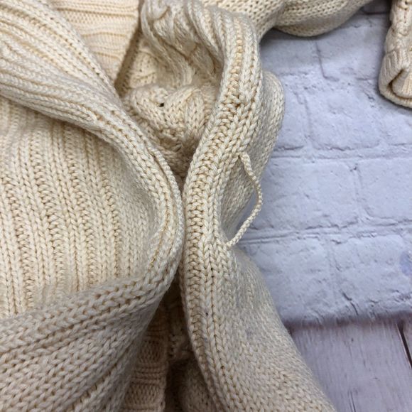 Banana Republic Extra Fine Merino Wool Cardigan Sweater Size Small M121 -11 - Picture 2 of 15